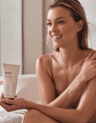 Ahava Dead Sea Water gel de dus mineral cu efect de hidratare 200 ml