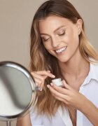 Ahava Time To Smooth crema de ochi hidratanta cu efect de netezire 15 ml