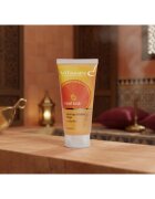 Arganicare Vitamin C Facial Scrub exfoliant facial cu vitamina C 150 ml