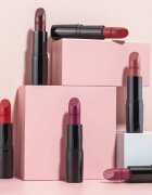 Artdeco Perfect Color ruj cremos cu finisaj satinat culoare 825 Royal Rose 4 g