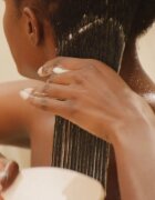 Aveda Be Curly Advanced™ Coil Definer Gel styling gel pentru păr creț 250 ml
