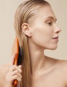 Aveda Wooden Paddle Brush Mini perie din lemn pentru păr mini 1 buc