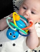 Baby Einstein Opus's Shake & Soothe Teether Toy & Rattle jucărie pentru dentiție cu zornăitoare 0 m+ 1 buc