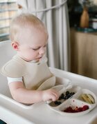 BabyOno Siilicone Plate 6m+ farfurie compartimentată cu ventuză Beige 1 buc