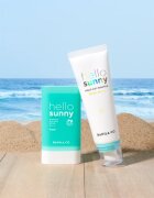 Banila Co. hello sunny Fresh Essence Sun Stick crema fata iluminatoare de protectie SPF 50+ 50 ml