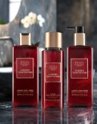Baylis & Harding The Edit Cherry Temptation spray de corp parfumat pentru femei Cherry Jasmin & Sandalwood 250 ml