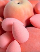 beautyblender® Beauty.Blusher Cheeky burete pentru fard de obraz 1 buc