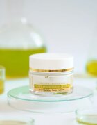 Bielenda Skin Clinic Professional Correcting crema de piele pentru a restabili echilibrul cu efect de intinerire 50 ml