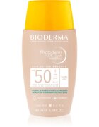 Bioderma Photoderm Nude Touch fluid tonifiant de protecție pentru piele mixtă și grasă SPF 50+ culoare Light Colour 40 ml
