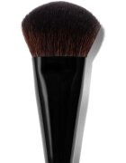 Bobbi Brown Brush Soft Focus FDT pensula pentru machiaj 1 buc