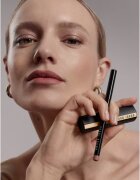 Bobbi Brown Luxe Cashmere Matte Lipstick ruj mat culoare Rosy 3.5 g
