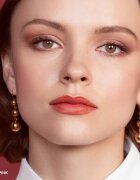 Bobbi Brown Luxe Shine Intense ruj lucios hidratant culoare PARISIAN PINK 2.3 g