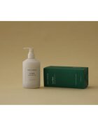 BOUTIJOUR Les Bois Rejuvenate Body Cream crema de corp nutritiva pentru piele uscata 250 g