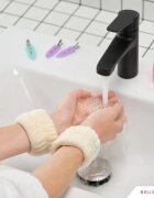 BrushArt Home Salon Wrist wash bands brățară absorbantă pentru spălarea feței Cream 2 buc