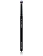 BrushArt Professional B8 Pencil shader brush pensulă pentru aplicarea precisă a umbrelor de pleoape B8 1 buc