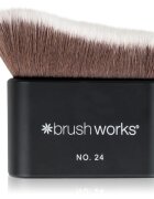 Brushworks Blending Face & Body Brush perie kabuki pentru față și corp tip NO. 24 1 buc