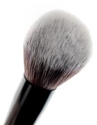 Brushworks Bronzer Brush pensula pentru bronzer tip NO. 10 1 buc