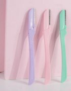 Brushworks Precision Eyebrow Razor Pastel brici pentru sprâncene