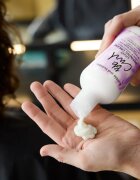 Bumble and Bumble Bb. Curl Light Defining Cream cremă styling pentru definirea buclelor fixare usoara 250 ml