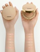 Burberry Beyond Wear Perfecting Matte Cushion burete cu machiaj de lungă durată SPF 15 culoare Fair Warm 10 14 g
