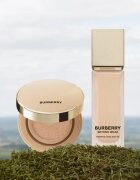Burberry Beyond Wear Perfecting Matte Cushion burete cu machiaj de lungă durată SPF 15 culoare Fair Warm 10 14 g