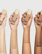 Burberry Beyond Wear Perfecting Matte Foundation machiaj lichid cu un finisaj mat culoare Fair Warm 010 30 ml