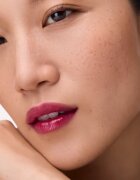 Catrice Bare Glow balsam de buze reacționează la pH culoare 030 Dark Ruby Red 3 g
