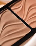 Catrice Butter Like Bronze & Contour Patela pentru conturul fetei cu efect autobronzant culoare 010 Born To Shape 9 g