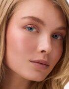 Catrice Eye Blusher lichid fard ochi cu particule stralucitoare culoare 040 Mocha Muse 7 ml