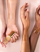Catrice Glam In Gold Hydrating Primer baza hidratantă de machiaj cu aur de 24 de karate culoare 010 Oh My Goldness 30 ml