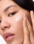 Catrice Glass Like Pearl Primer bază pentru machiaj iluminatoare cu efect de hidratare culoare 010 Pearlfection 30 ml