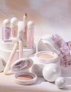 Catrice PEARLFECTION luciu de buze stralucitor culoare 01 Pearlfect Kiss 3.2 ml