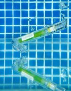 Catrice POOLSIDE OF LIFE ulei pentru buze cu efect racoritor culoare C01 Under Palm Trees 3 ml