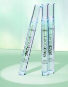 Catrice Space Glam lichid fard ochi culoare 010 Milky Way 2 ml