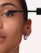 Catrice TUBING Stay In Place rimel cu efect de gene false culoare 010 No Panda Black 11 ml