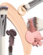 Chantecaille Foundation & Mask Brush pensula pentru machiaj 1 buc