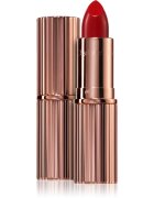 Charlotte Tilbury K.I.S.S.I.N.G ruj cremos cu finisaj satinat culoare So Red 3.5 g