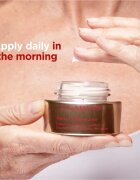Clarins Nutri-Lumière Day crema de zi revitalizanta pentru o piele radianta 50 ml