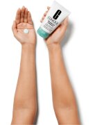 Clinique Blackhead Solutions 7 Day Deep Pore Cleanse & Scrub demachiant cu efect de peenling impotriva punctelor negre 125 ml