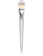 Clinique Foundation Brush pensula pentru machiaj 1 buc