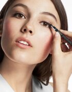 Clinique Quickliner™ for Eyes Intense Lustre eyeliner khol cu particule stralucitoare culoare Sapphire 0.25 g
