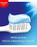 Colgate Advanced White Pasta de albire a dintilor impotriva petelor de pe smaltul dintilor. 75 ml