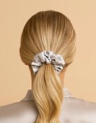 Crystallove Silk Scrunchie elastic pentru păr din mătase Silver 1 buc