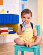 Curaprox Baby 0-4 Years periuta de dinti pentru copii 1 buc