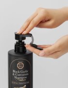 DAENG GI MEO RI Black Garlic & Curcumin Shampoo Sampon de restaurare in profunzime pentru întărirea și creșterea părului 500 ml