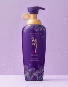 DAENG GI MEO RI Jin Gi Premium Vitalizing Shampoo sampon reparator pentru par fragil foarte deteriorat pentru stimularea creșterii părului 500 ml