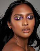 Danessa Myricks Beauty Infinite Chrome Flakes umbre de pleoape cu sclipici culoare Superstar 38 g