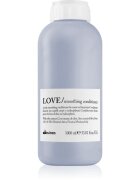 Davines Essential Haircare LOVE Smoothing Conditioner balsam cu efect de netezire pentru par indisciplinat 1000 ml