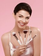 Dermacol Accessories Master Brush by PetraLovelyHair iluminator pensulă corectoare D59 Rose Gold 1 buc