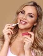 Dermacol Imperial Rose ulei pentru buze cu aromă de trandafiri culoare 01 7.5 ml